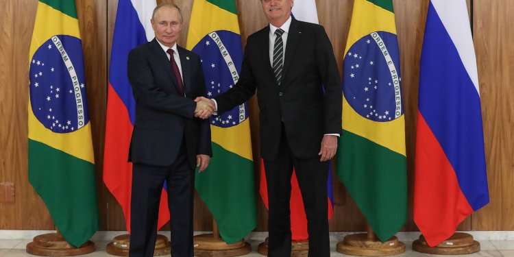 Presidente Jair Bolsonaro embarca nesta segunda-feira para a Rússia