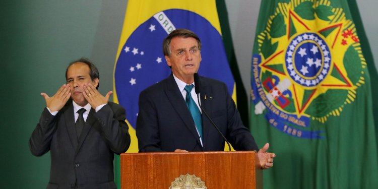 Presidente cita PRF e pede "compreensão" de servidores sobre reajuste