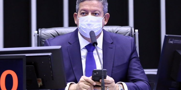 Presidente da Câmara espera votar PL sobre cassinos nesta quarta-feira