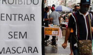 Covid-19: em dois anos, variantes e vacinas moldaram fases da pandemia