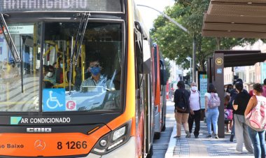 Uso de máscara deixa de ser exigido em locais fechados de São Paulo