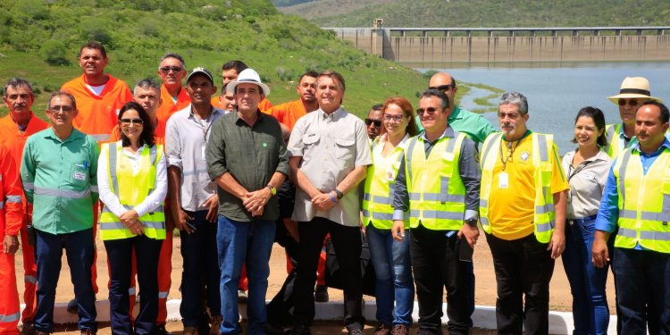 Presidente Bolsonaro entrega duas obras na Paraíba