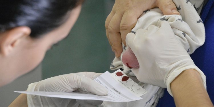 Mães são maioria entre cuidadoras de pacientes com doenças raras