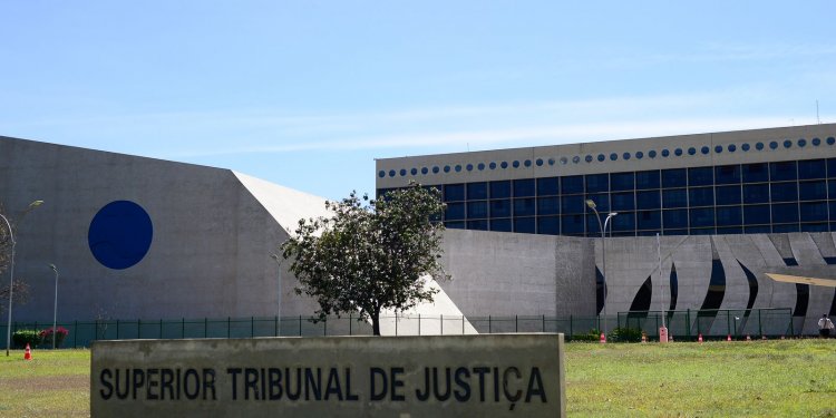 Congresso promulga PEC que reduz demanda processual do STJ