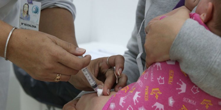 Covid-19: governo do Rio recebe primeiras vacinas para bebês