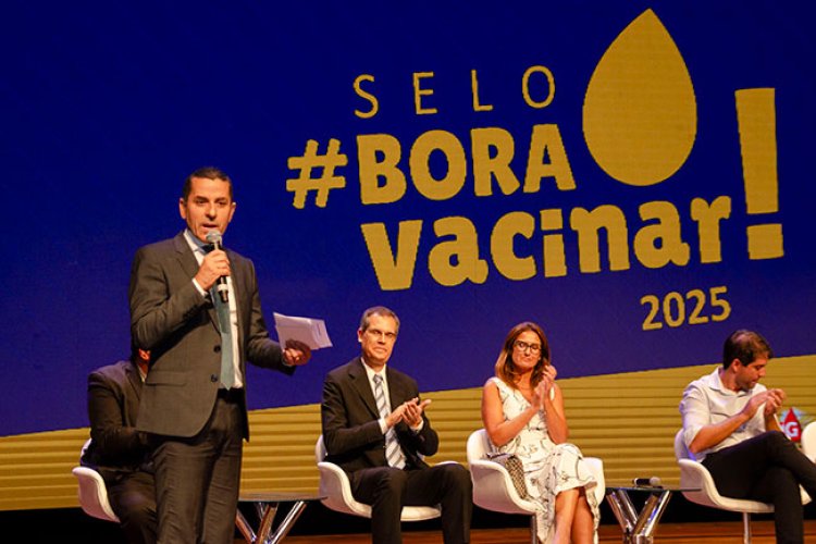 Municípios que alcançaram meta vacinal em 2024 recebem certificação do Ministério Público e do Governo de Minas