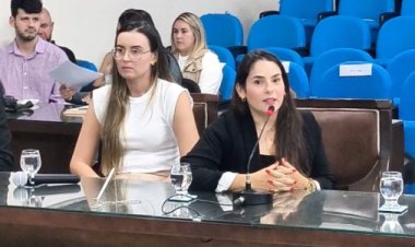 Dra. Mayara Souza ressalta a importância da escuta, da empatia e do acolhimento psicológico no tratamento da fibromialgia durante audiência na Câmara de Ubá