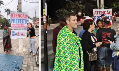 Manifestação em frente à Prefeitura de Ubá cobra transparência sobre Código Tributário