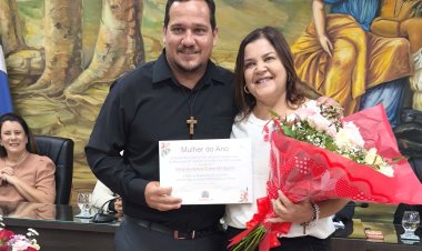 Maria Auxiliadora Duarte Montezano é homenageada com Diploma Mulher 2026 em Ubá