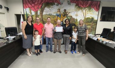 História, tradição e carinho: Sr. Tião é homenageado pela Câmara Municipal de Ubá